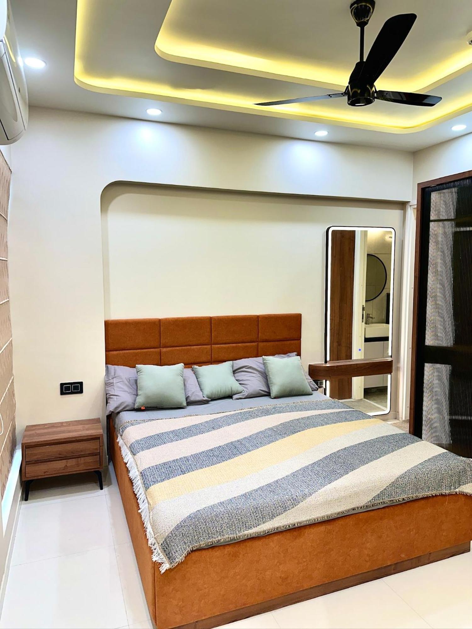 Peacock Palace 2Bhk Modern Ac Flat In Baner Púna Kültér fotó